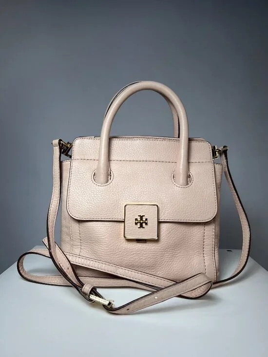 TORY BURCH Clara Mini Satchel Crossbody Made of Soft Pink Italian Leather - Picture 5 of 10